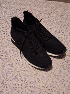 14th & Union Men's Black Knit Lace-Up Sneakers with White Midsole Accent
